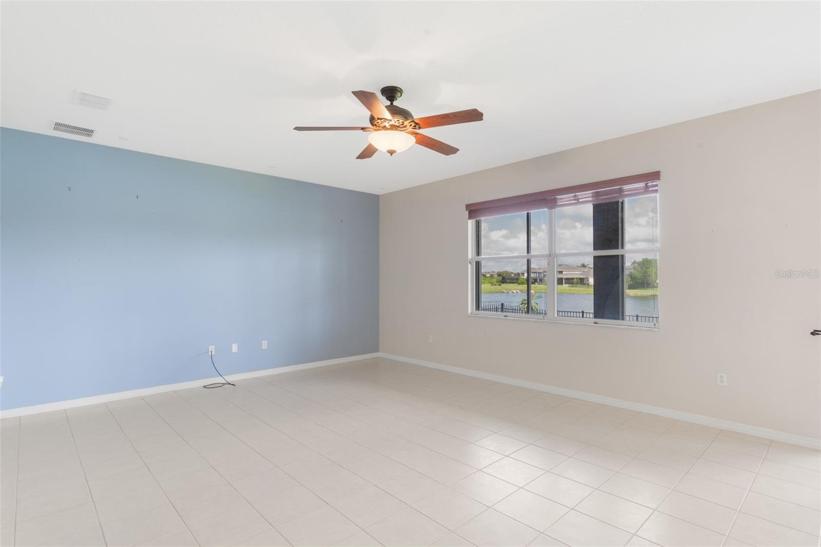 Image 15 of 66 For 2549 Balforn Tower Way