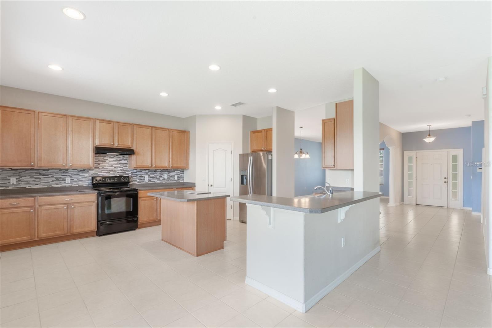 Image 16 of 66 For 2549 Balforn Tower Way