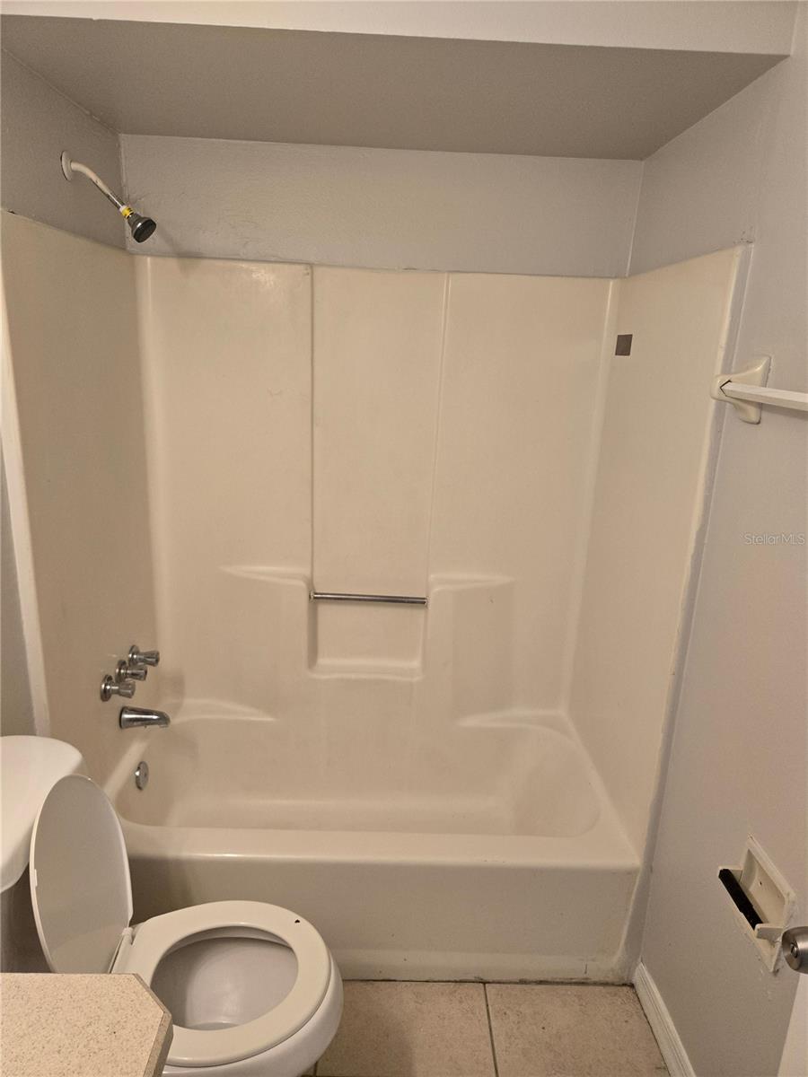 Image 11 of 13 For 1717 Birchwood Circle 1