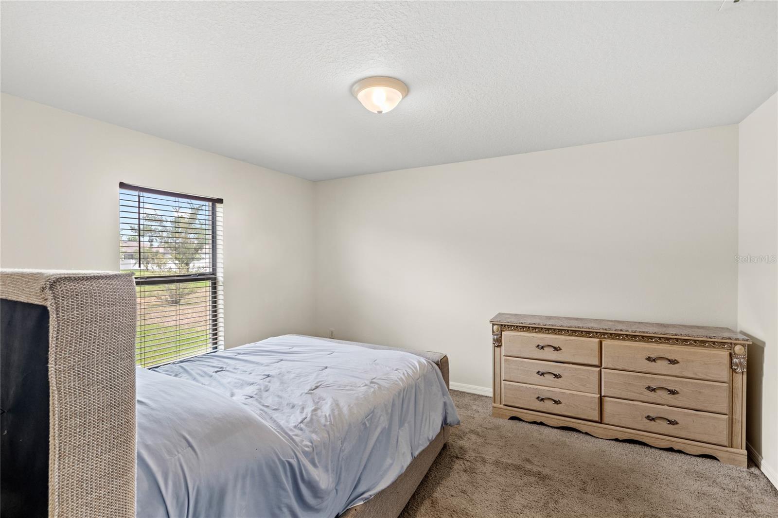 Image 17 of 29 For 519 Delta Avenue