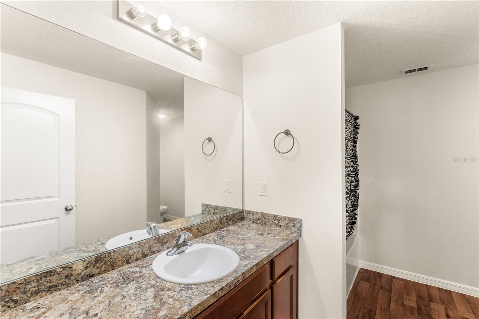 Image 18 of 29 For 519 Delta Avenue