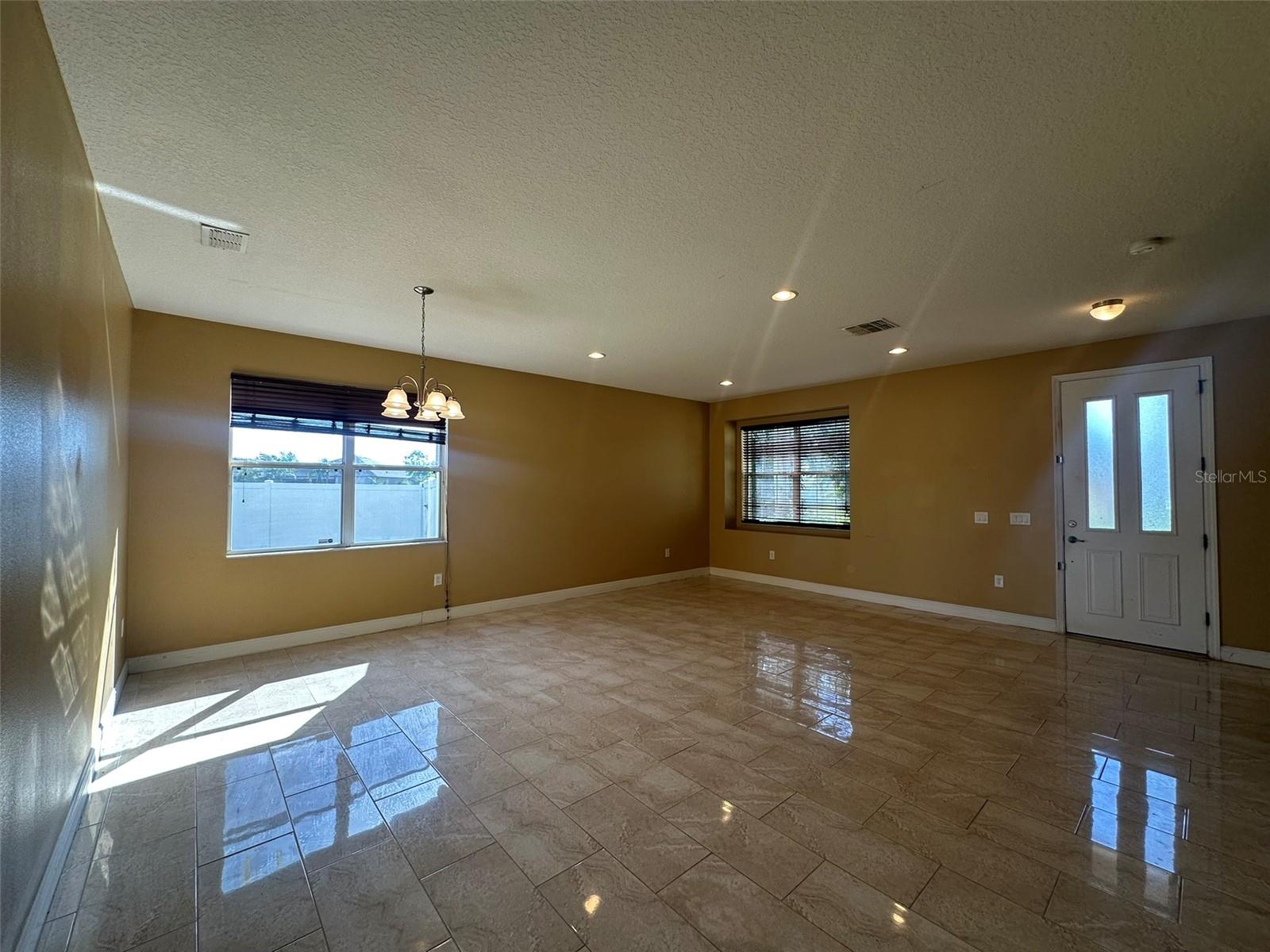 Image 15 of 53 For 2412 Country Pond Ct