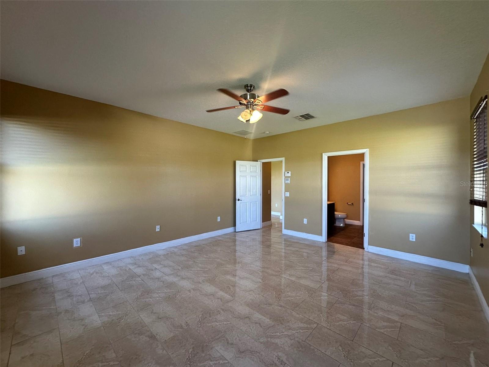 Image 18 of 53 For 2412 Country Pond Ct