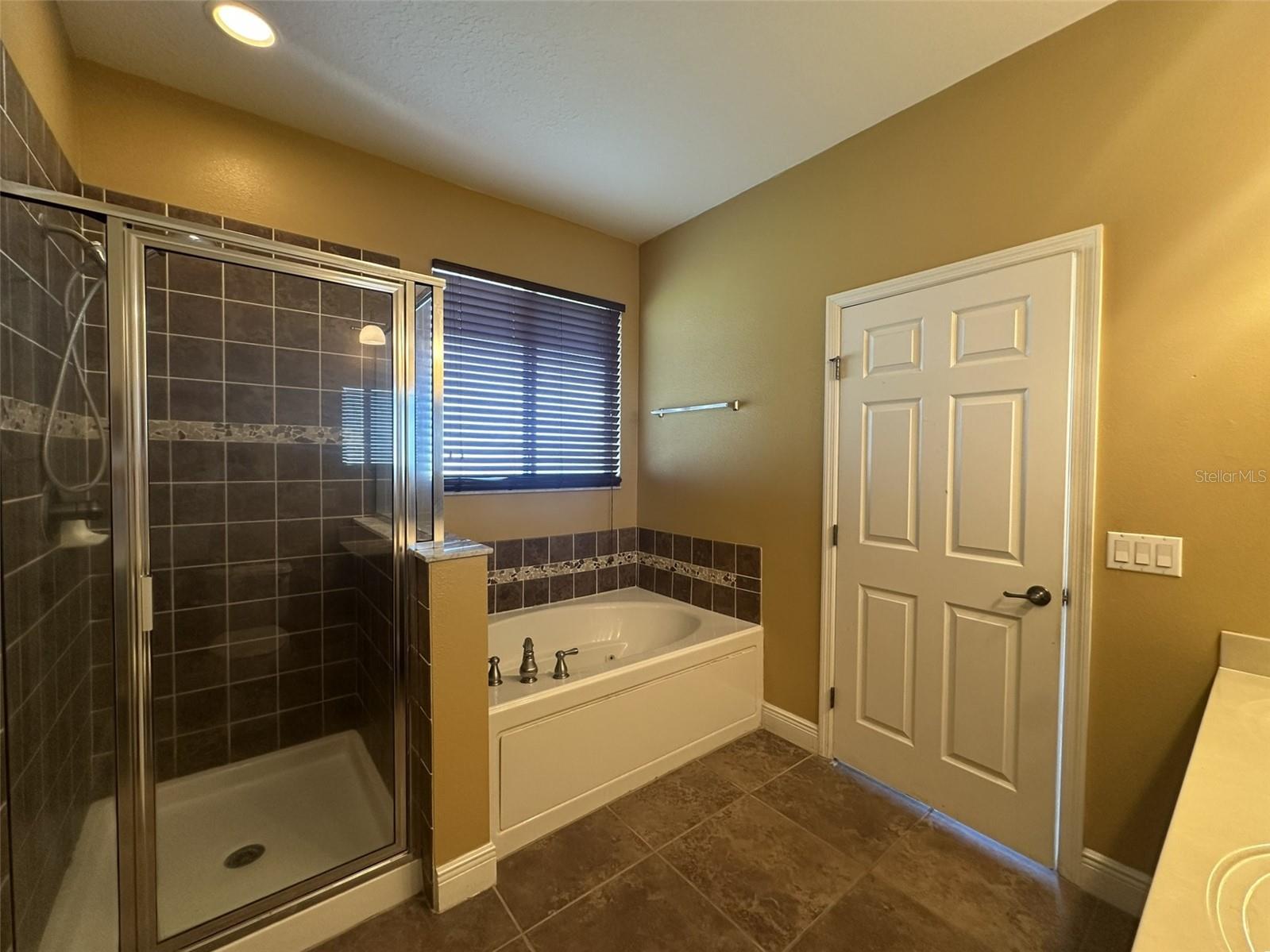 Image 21 of 53 For 2412 Country Pond Ct