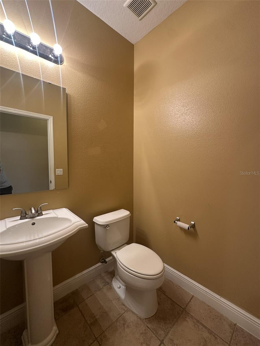 Image 24 of 53 For 2412 Country Pond Ct
