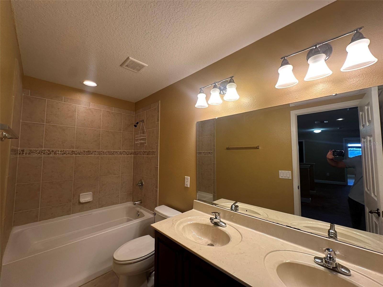 Image 41 of 53 For 2412 Country Pond Ct