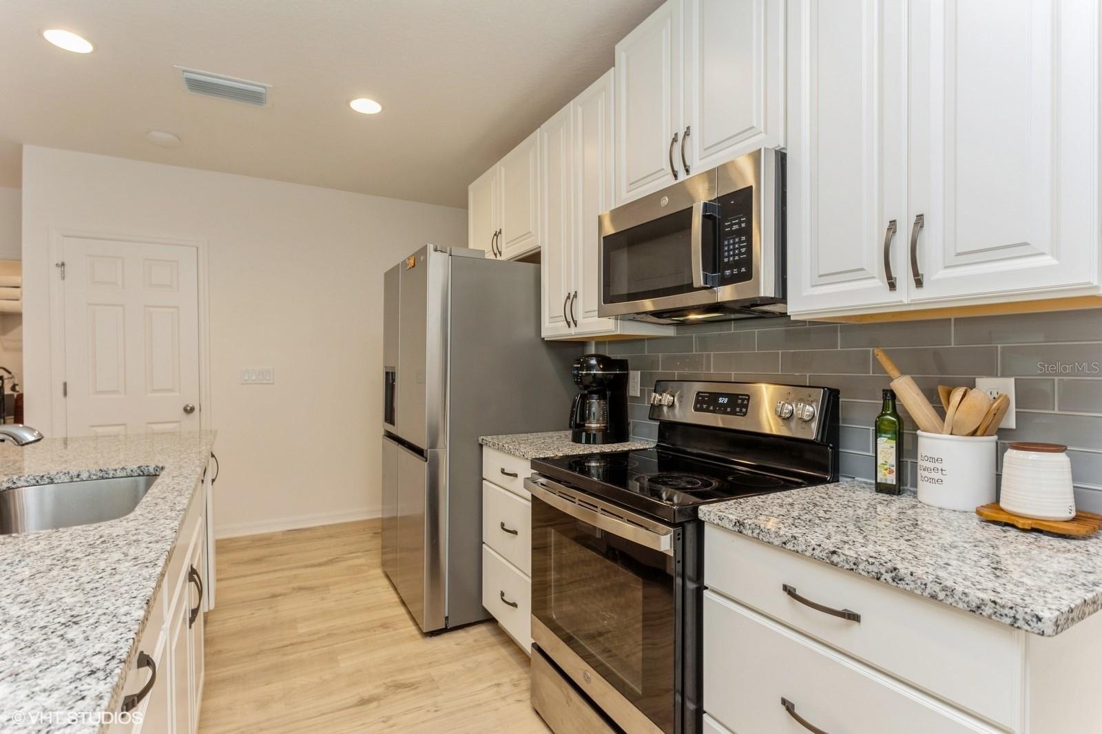 Image 18 of 23 For 6985 Wilson Pasture Avenue