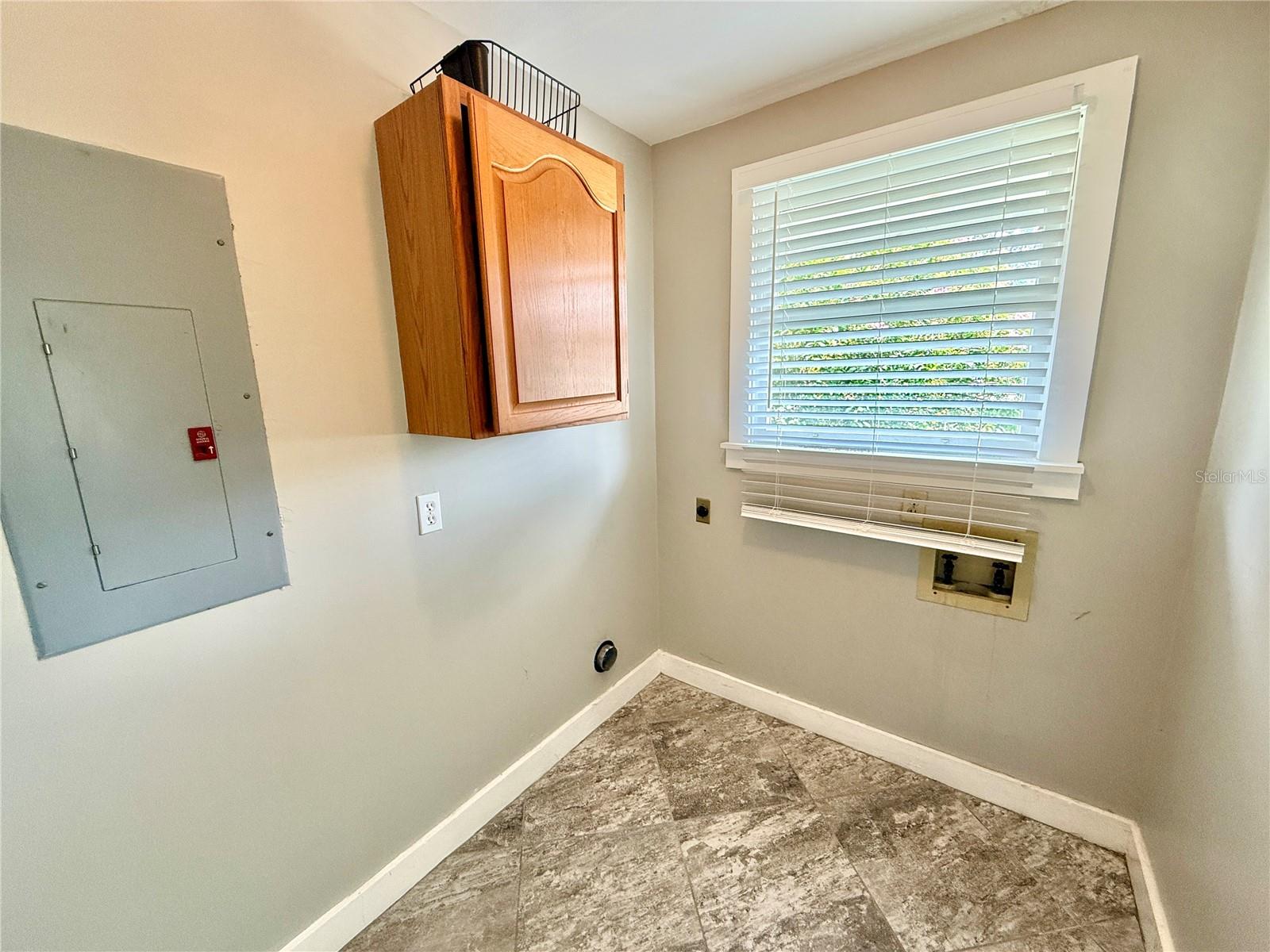 Image 16 of 42 For 1312 & 1314 Belgrade Avenue
