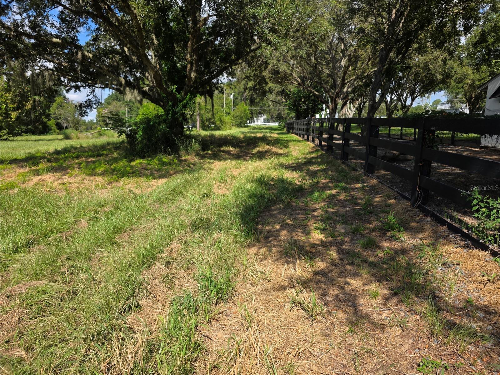 Image 13 of 55 For 20342 Sugarloaf Mountain Road