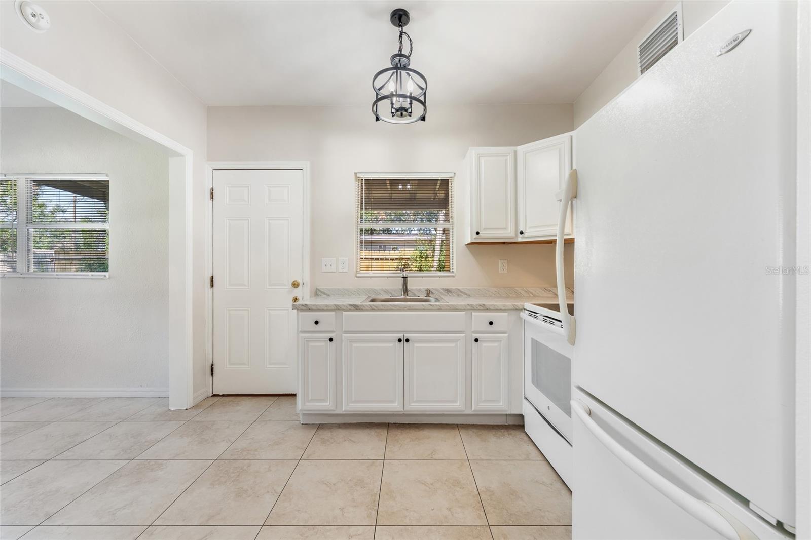 Image 8 of 21 For 315 Fairlane Avenue