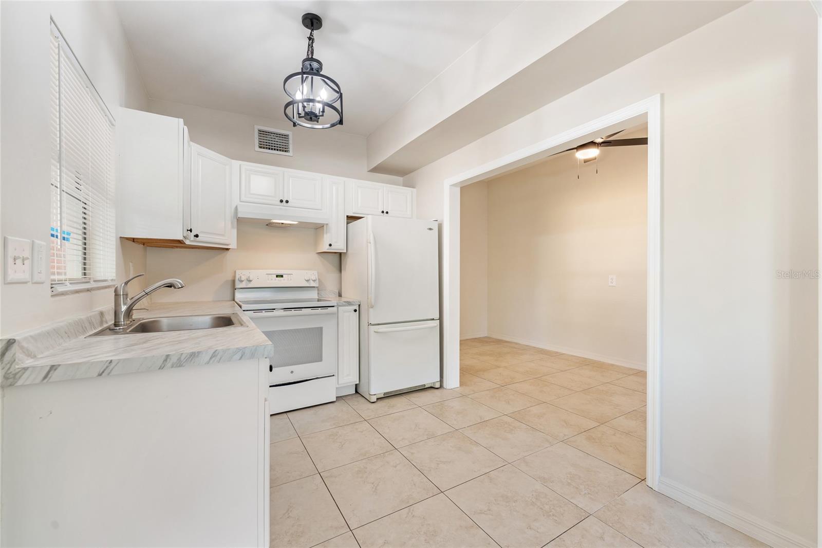 Image 9 of 21 For 315 Fairlane Avenue