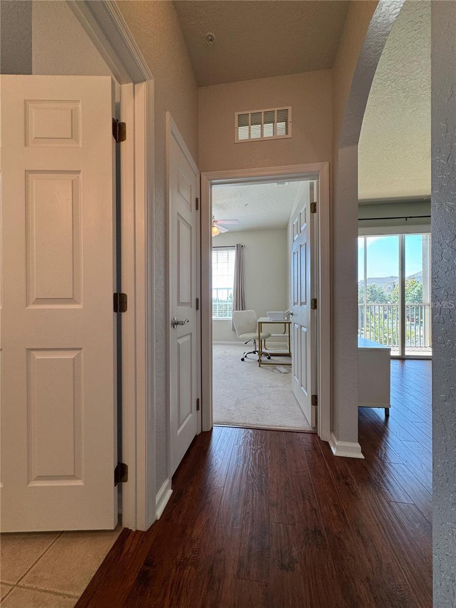 Image 31 of 34 For 3848 Lexmark Lane 206