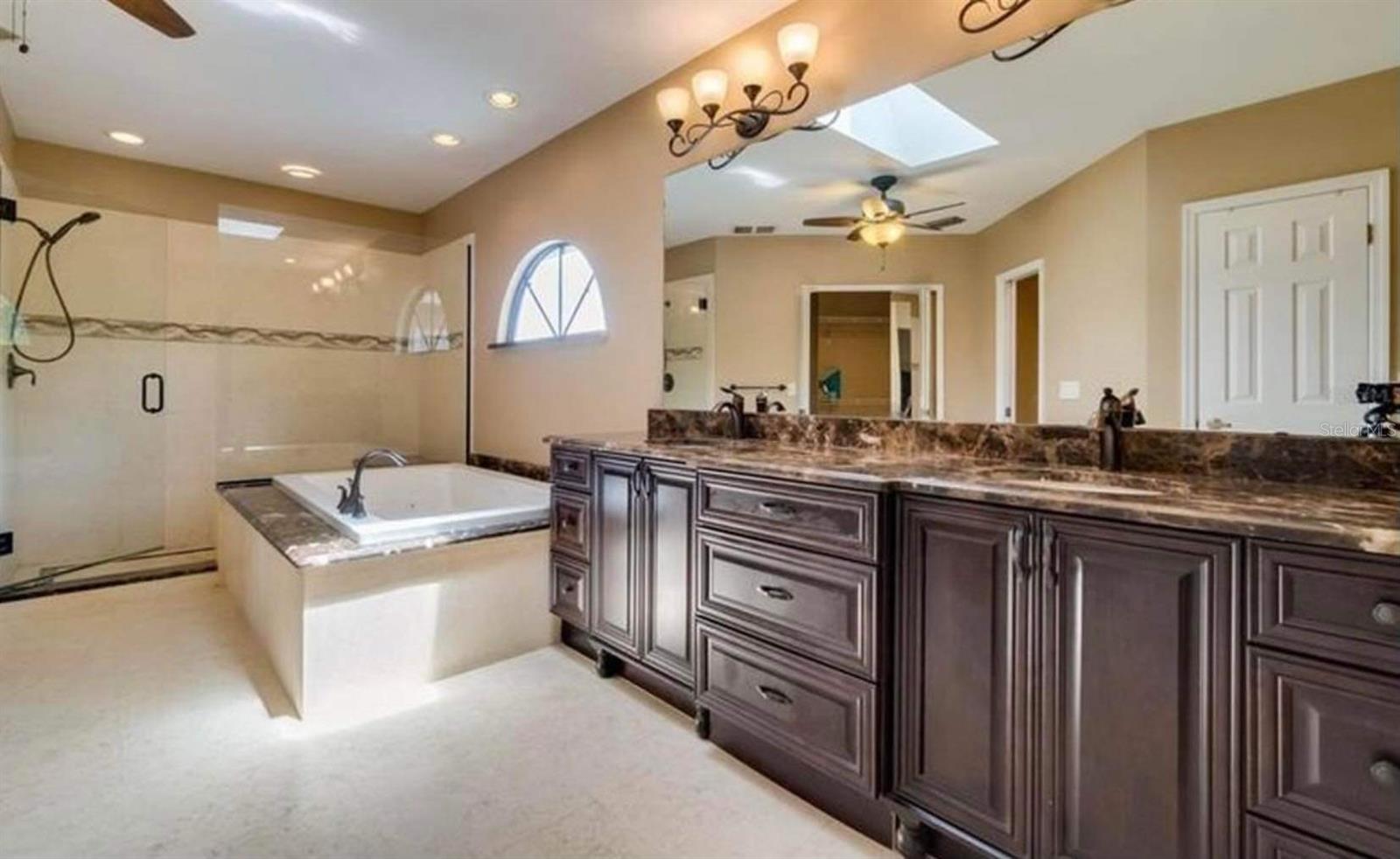 Image 18 of 39 For 9707 Sibley Circle