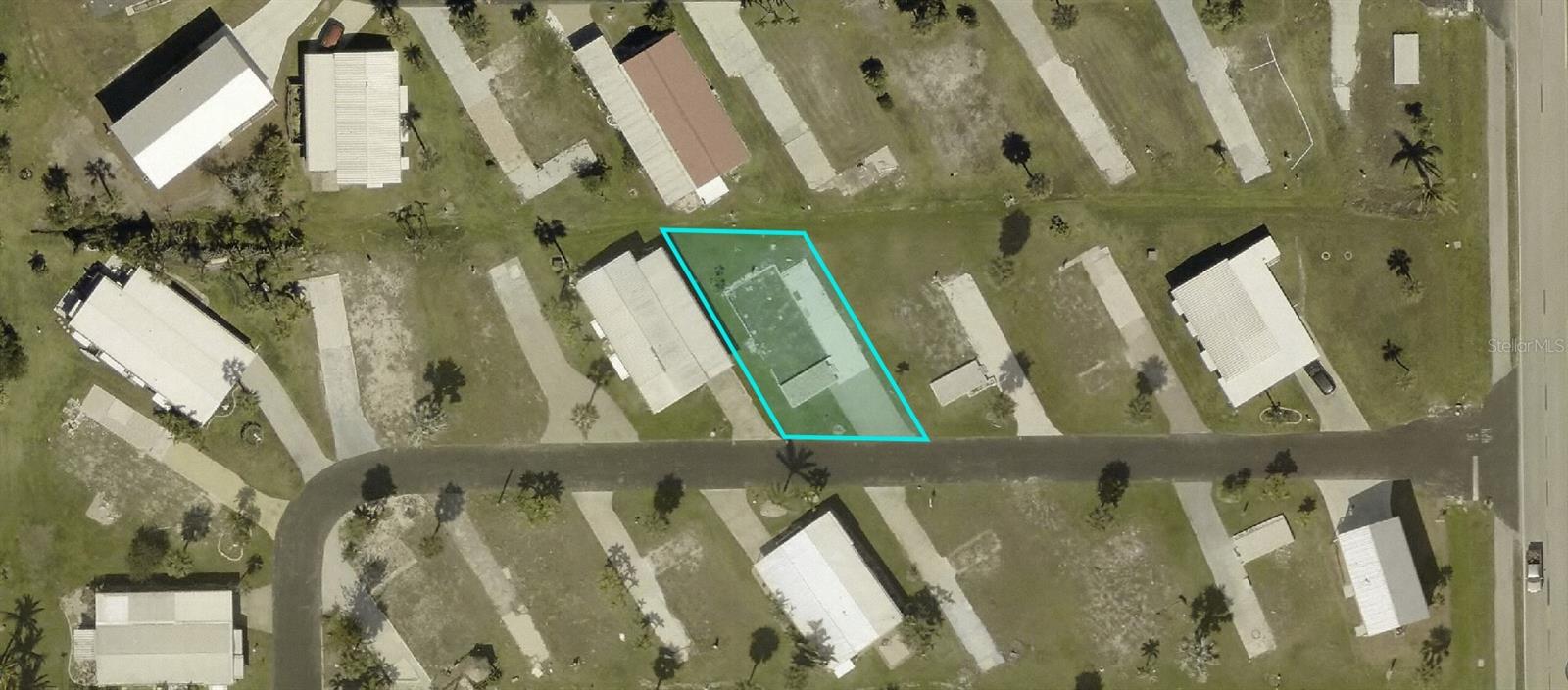 Listing Details for 13650 Catbird Drive, FORT MYERS, FL 33908