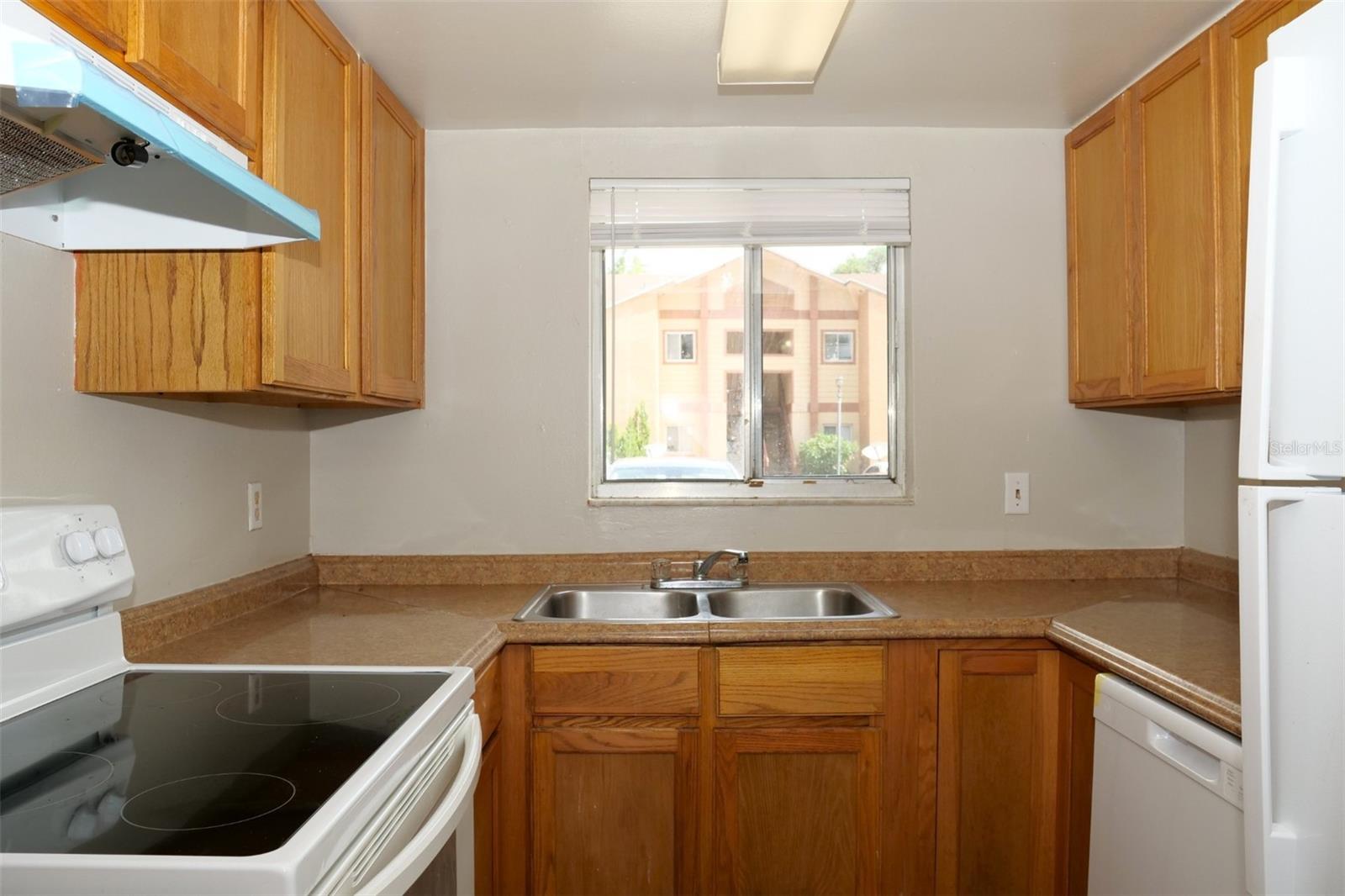 Image 9 of 12 For 2048 Bowen Drive 2050