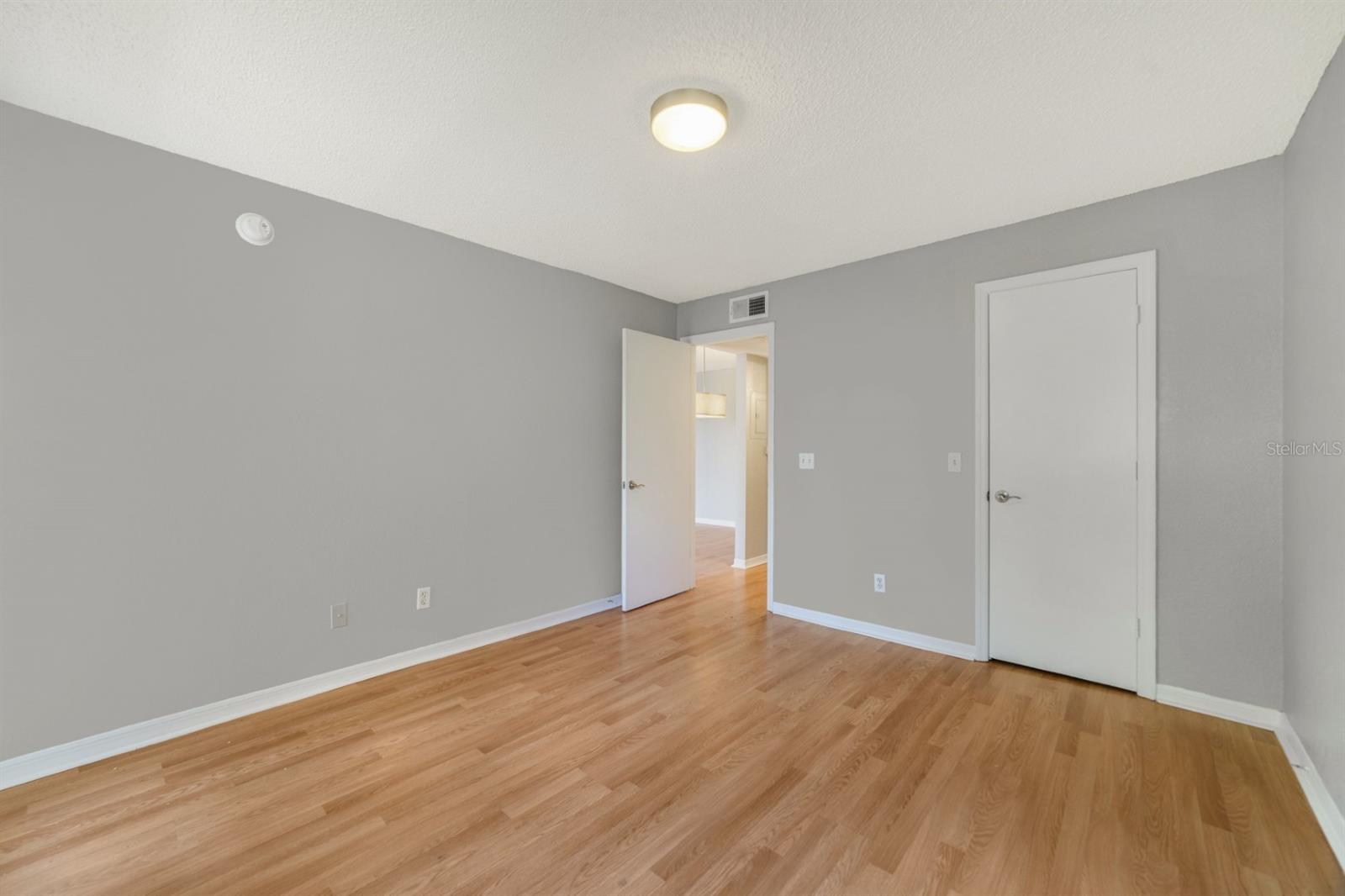 Image 13 of 15 For 5140 Conroy Road 36