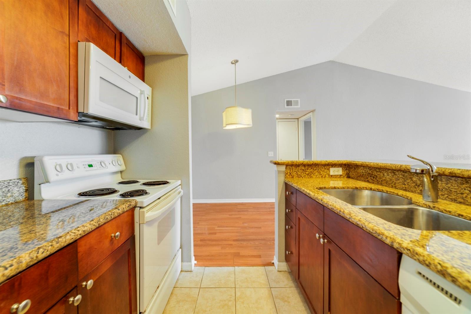 Image 6 of 15 For 5140 Conroy Road 36