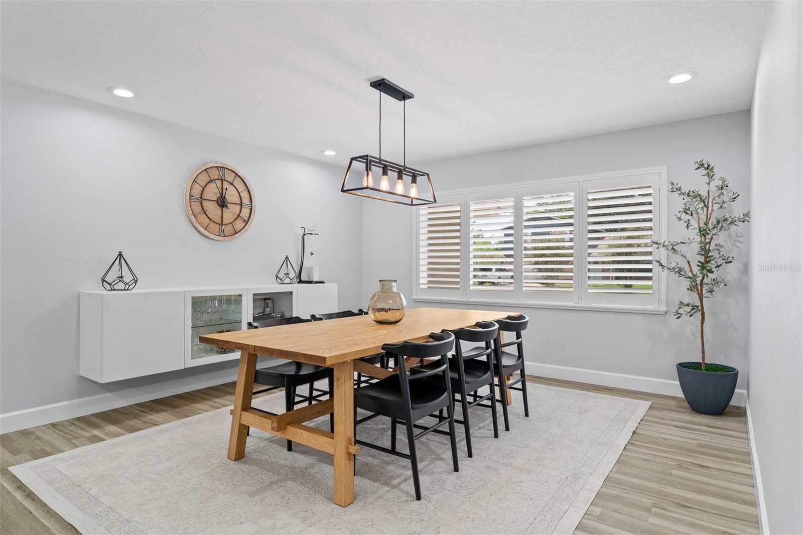 Image 11 of 39 For 8410 Shady Glen Drive