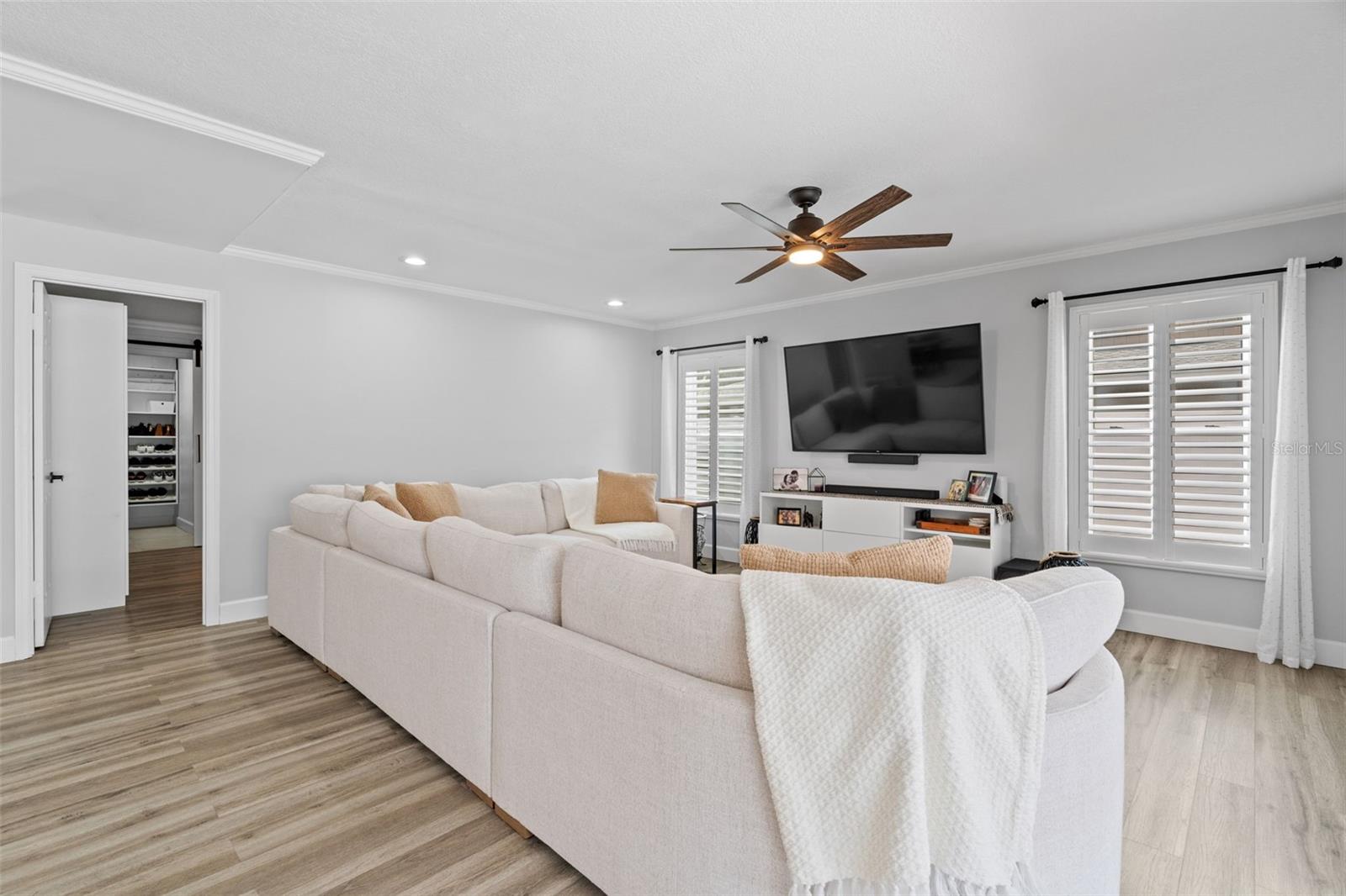 Image 14 of 39 For 8410 Shady Glen Drive