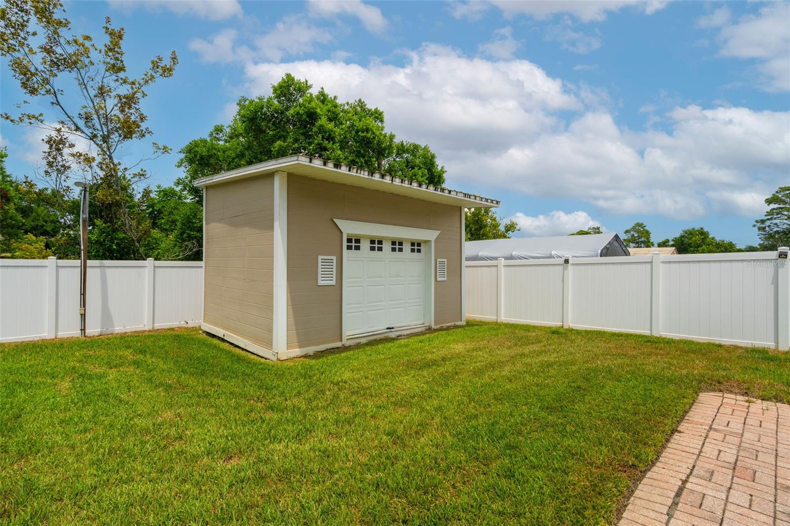 Image 36 of 39 For 8410 Shady Glen Drive