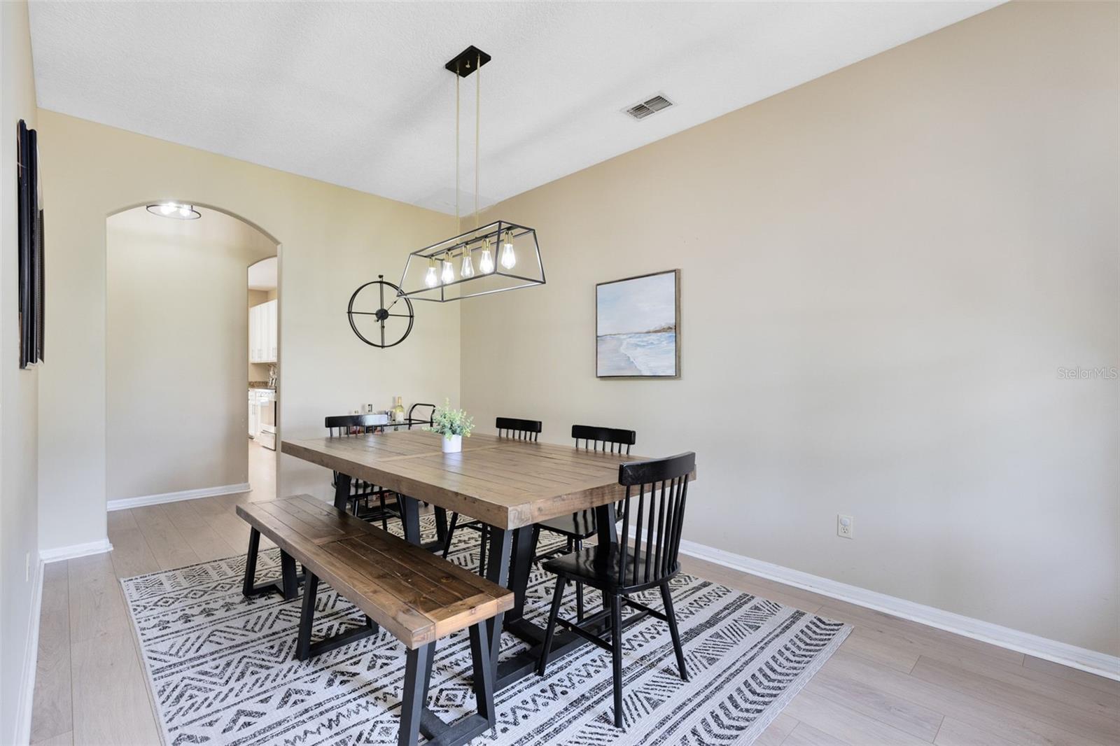 Image 12 of 35 For 1155 Oak Creek Court