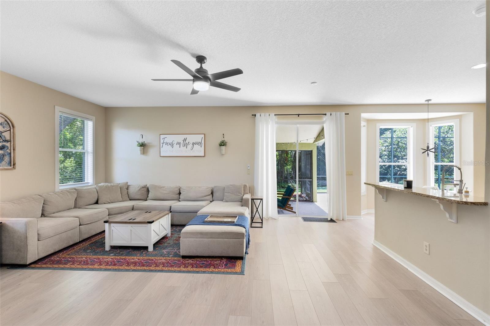 Image 15 of 35 For 1155 Oak Creek Court