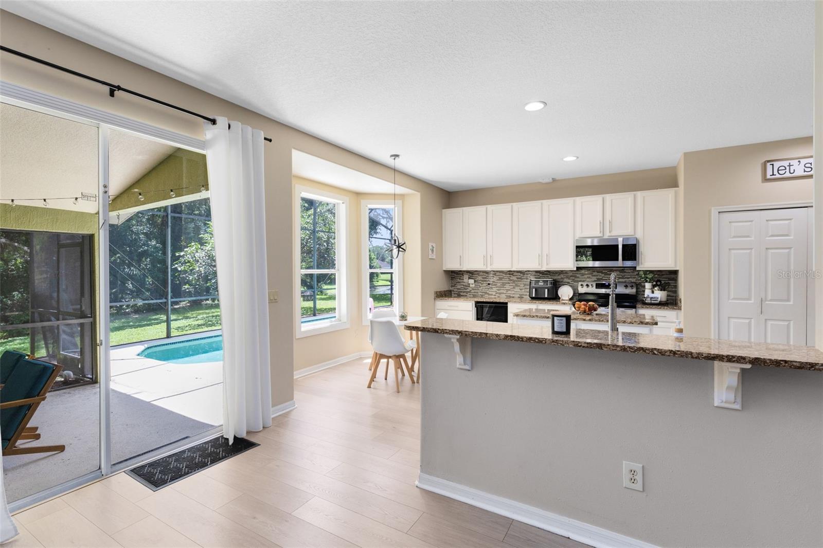 Image 16 of 35 For 1155 Oak Creek Court