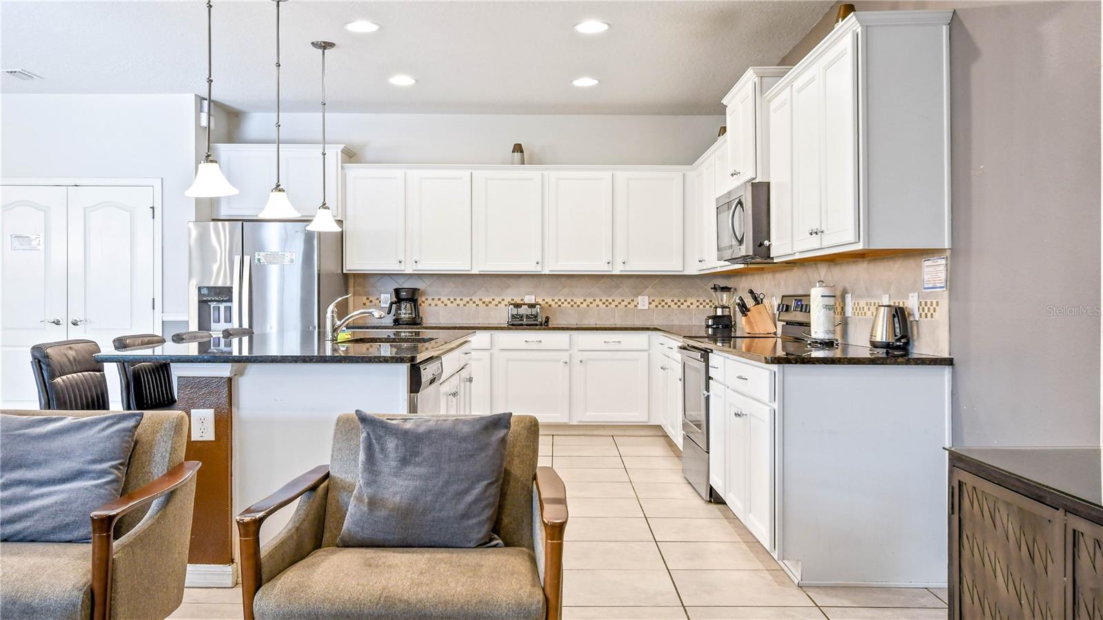 Image 4 of 51 For 1658 Lima Avenue