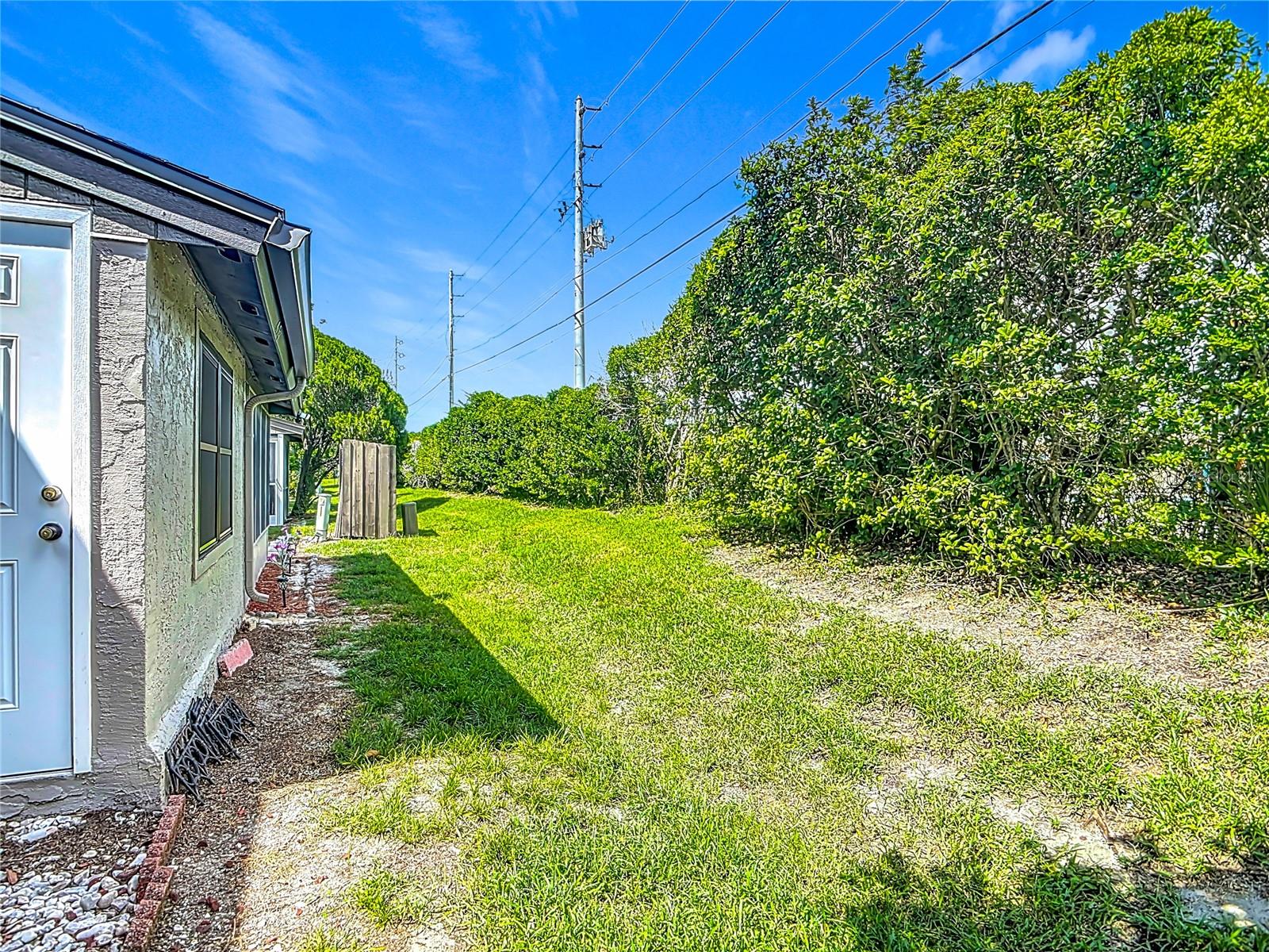 Image 32 of 51 For 140 Teriwood Court
