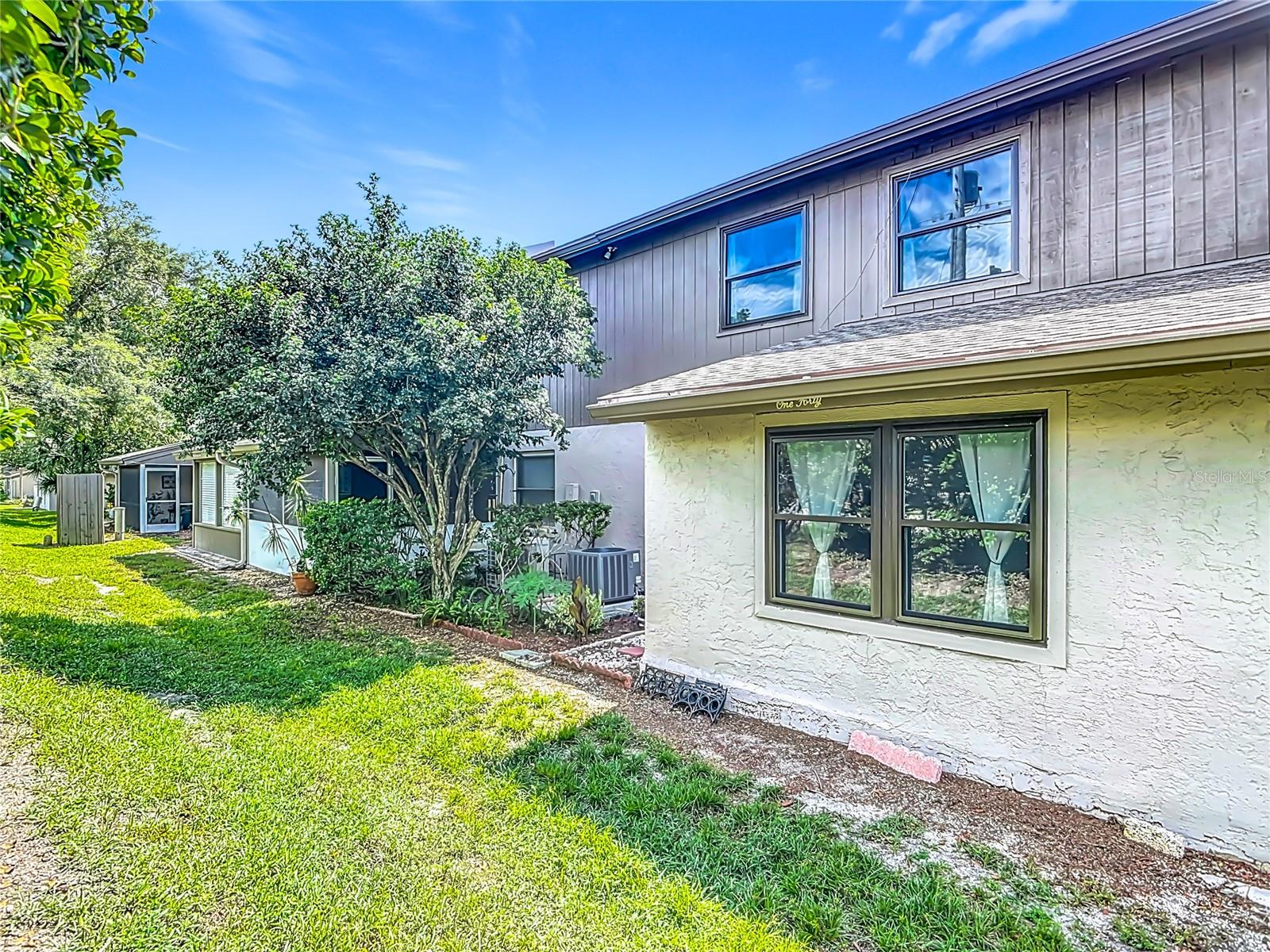 Image 33 of 51 For 140 Teriwood Court