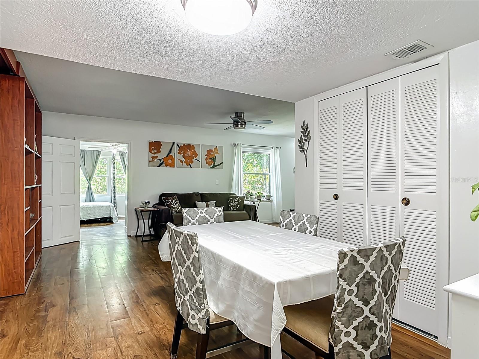 Image 9 of 51 For 140 Teriwood Court
