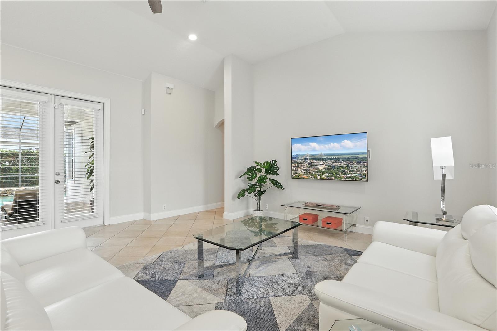 Listing photo id 11 for 11334 Camden Loop Way