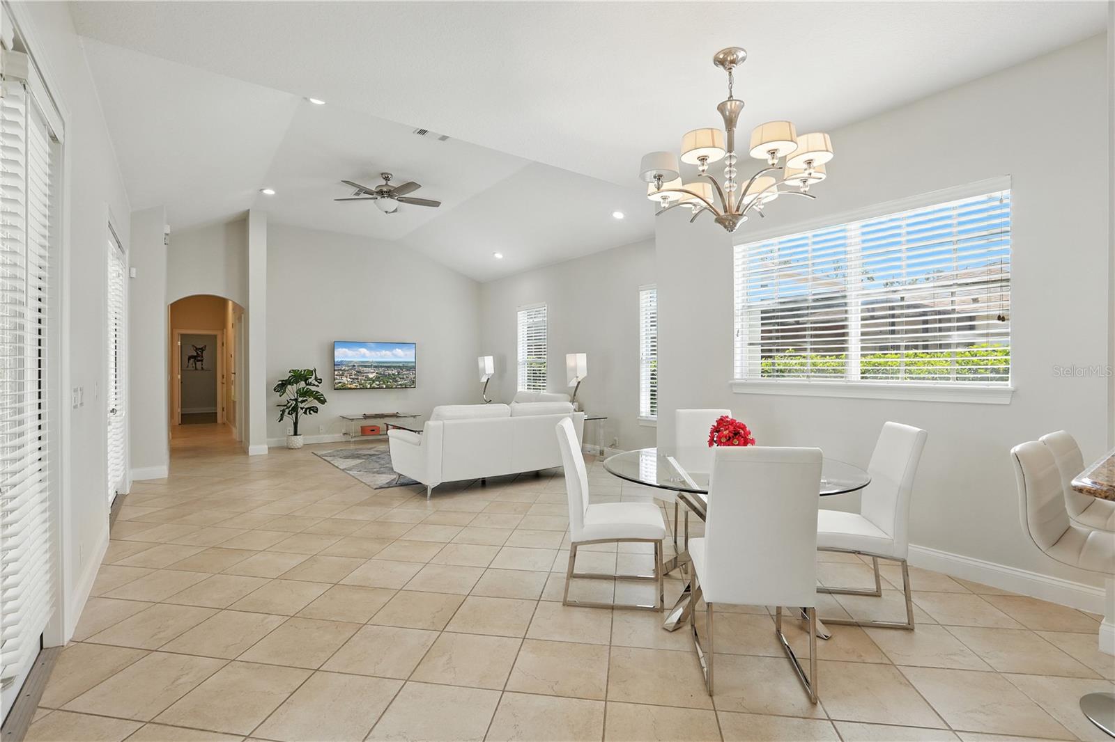 Listing photo id 13 for 11334 Camden Loop Way