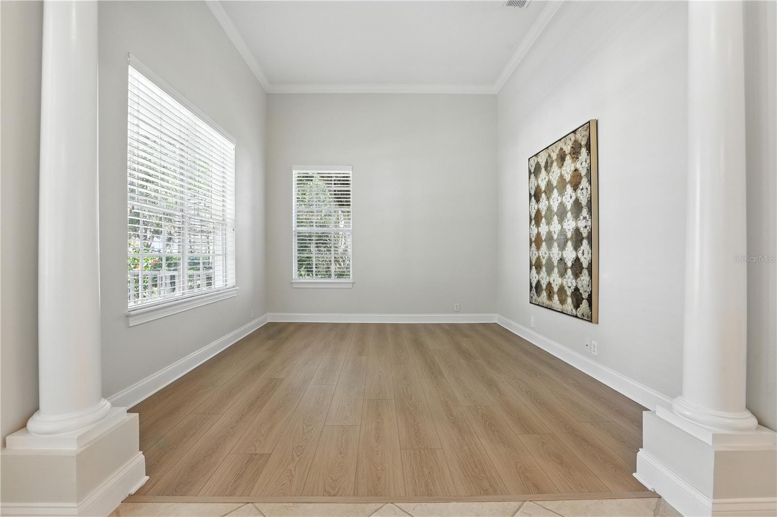 Listing photo id 2 for 11334 Camden Loop Way