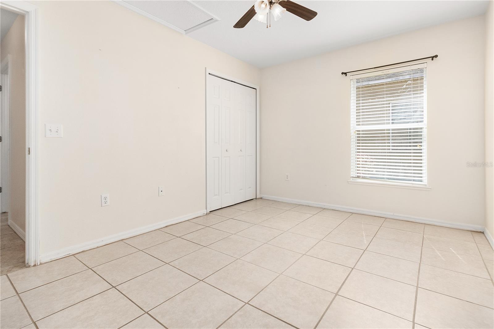 Image 17 of 41 For 416 Hammerstone Avenue