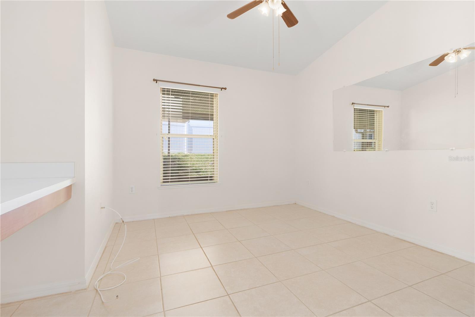 Image 24 of 41 For 416 Hammerstone Avenue