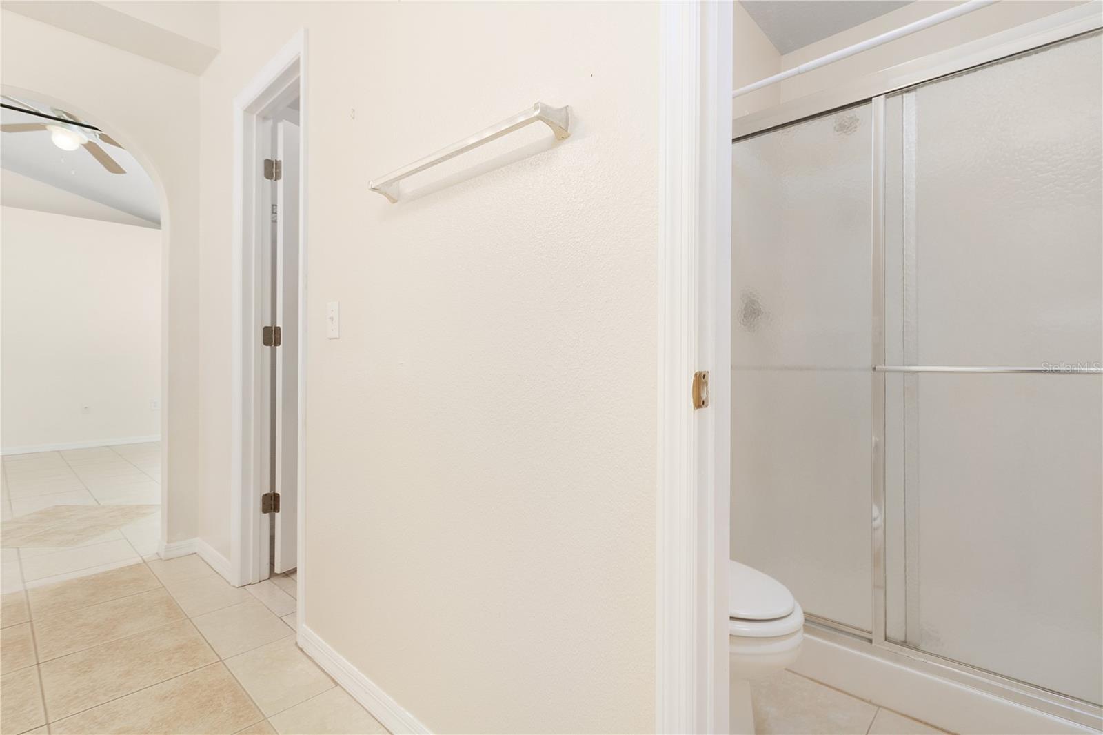 Image 31 of 41 For 416 Hammerstone Avenue