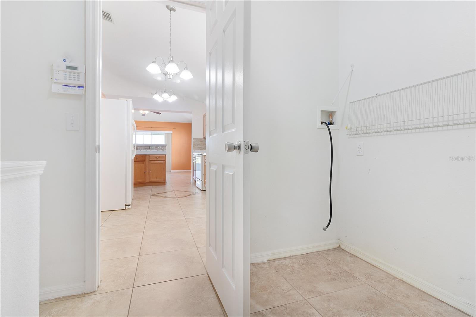 Image 34 of 41 For 416 Hammerstone Avenue