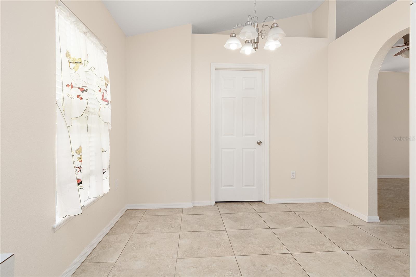 Image 38 of 41 For 416 Hammerstone Avenue