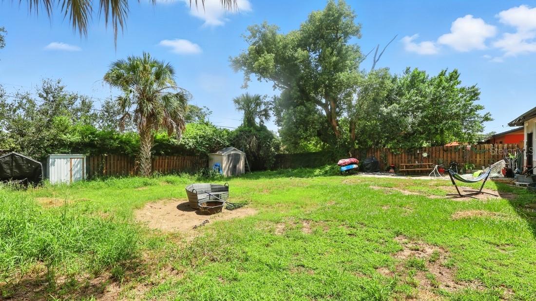 Image 22 of 27 For 2425 Sandy Ln