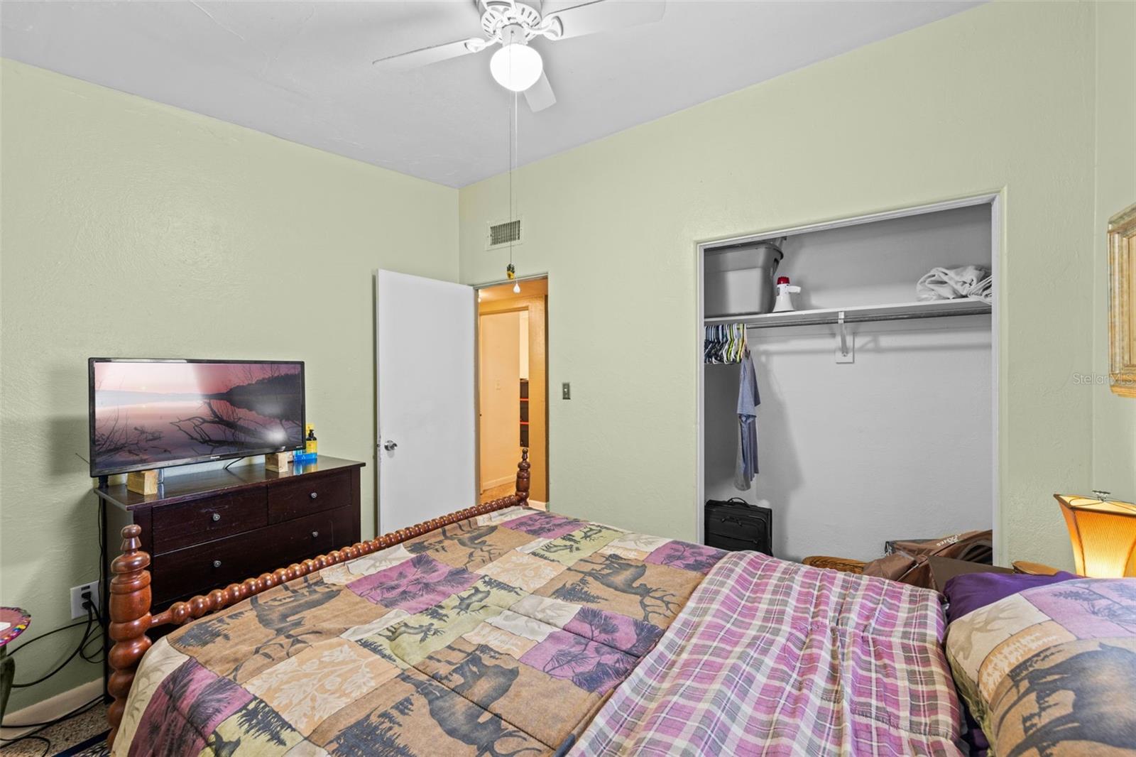 Image 17 of 25 For 7627 Daetwyler Drive