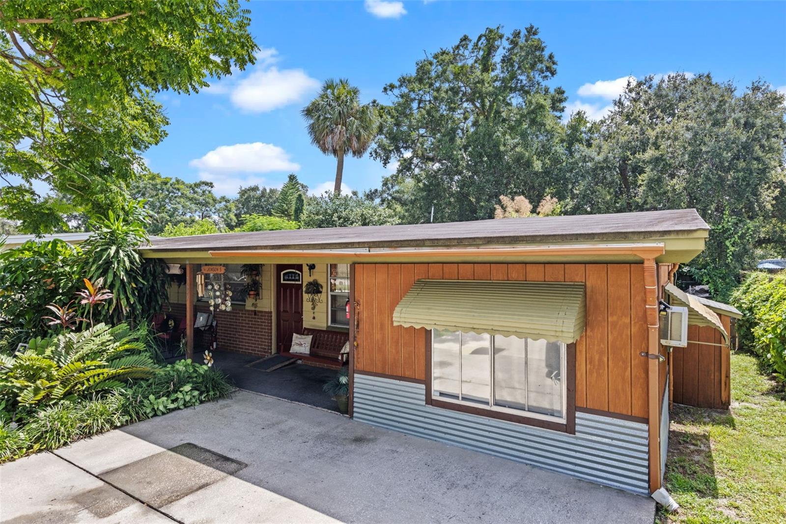 Image 2 of 25 For 7627 Daetwyler Drive
