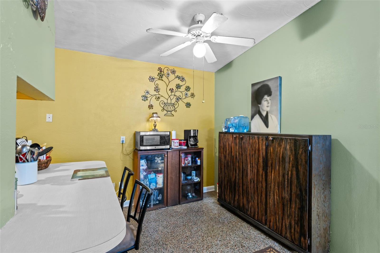 Image 9 of 25 For 7627 Daetwyler Drive