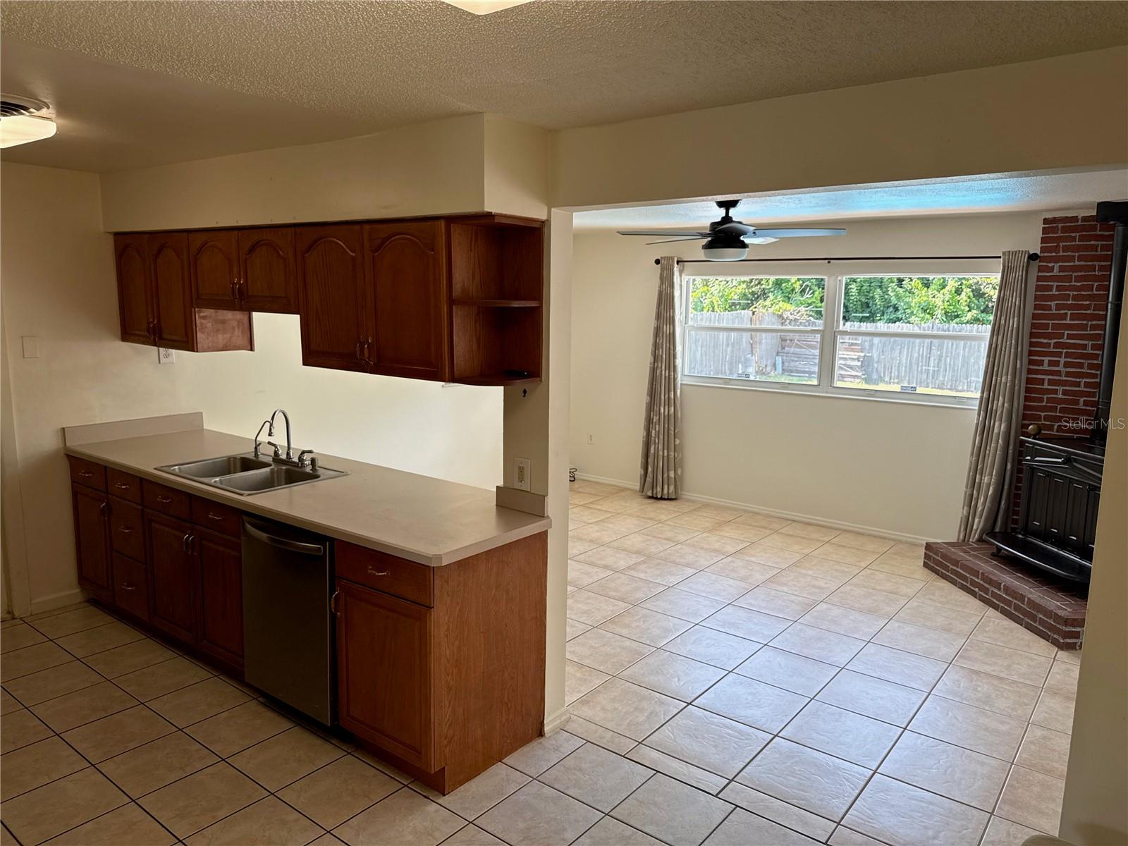 Image 8 of 36 For 10929 Fernando Street