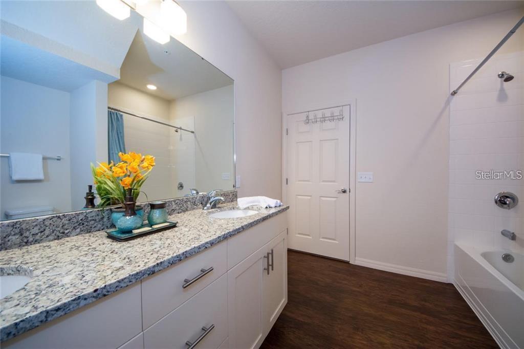 Image 14 of 19 For 2900 Edenshire Way 106