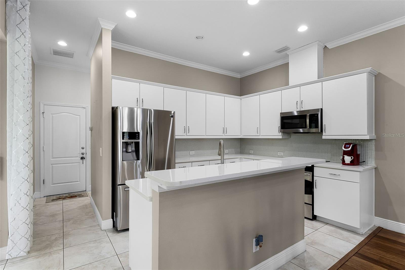 Image 17 of 55 For 13892 Walcott Avenue