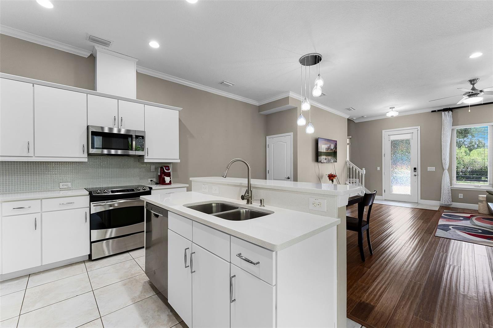 Image 20 of 55 For 13892 Walcott Avenue