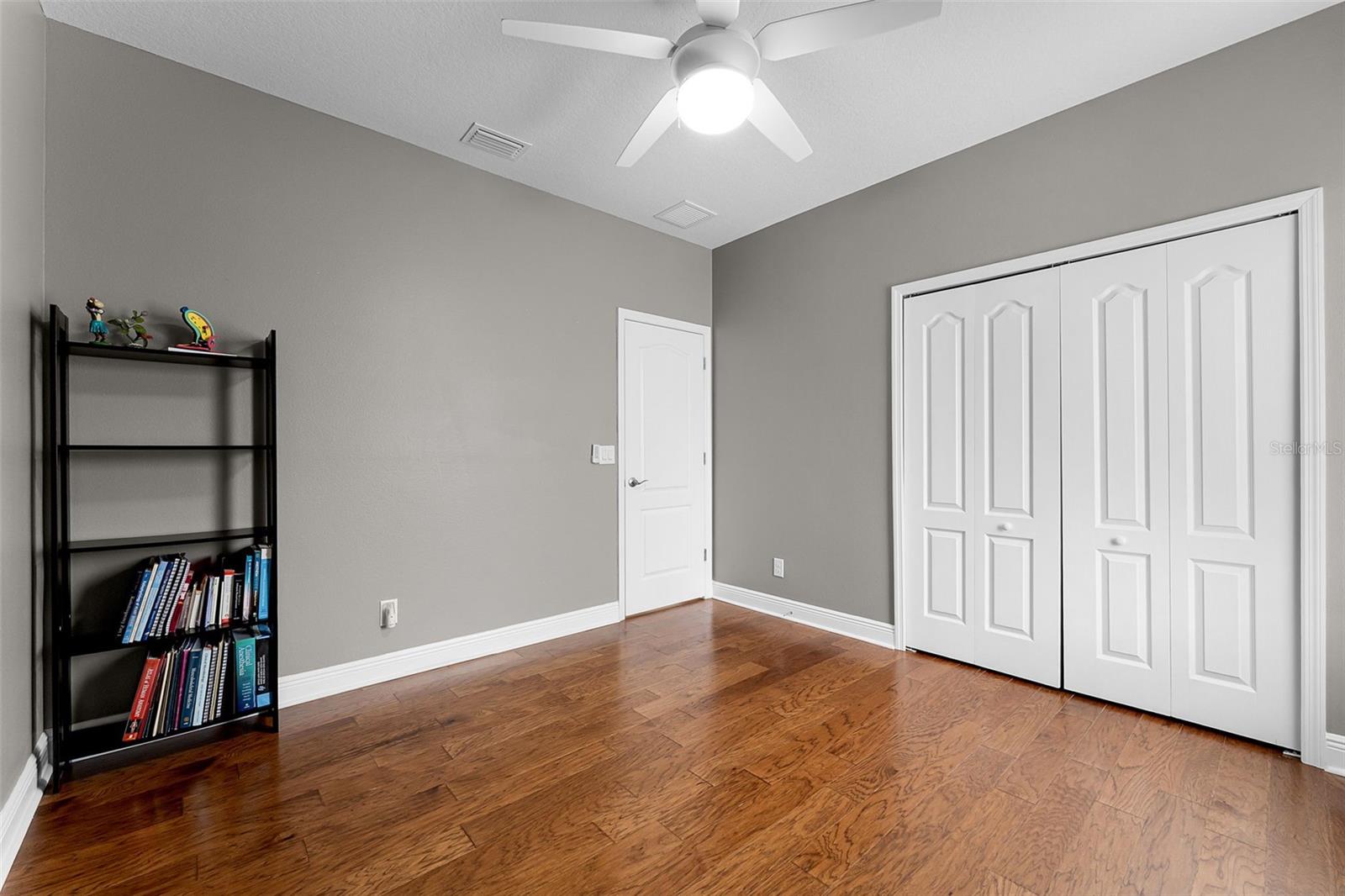 Image 27 of 55 For 13892 Walcott Avenue