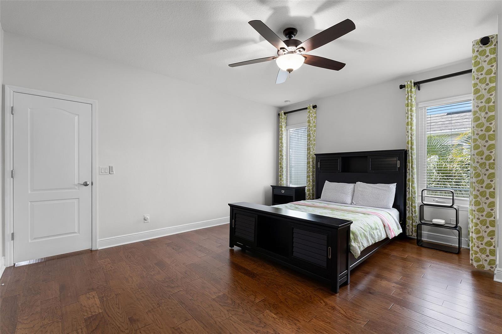Image 31 of 55 For 13892 Walcott Avenue