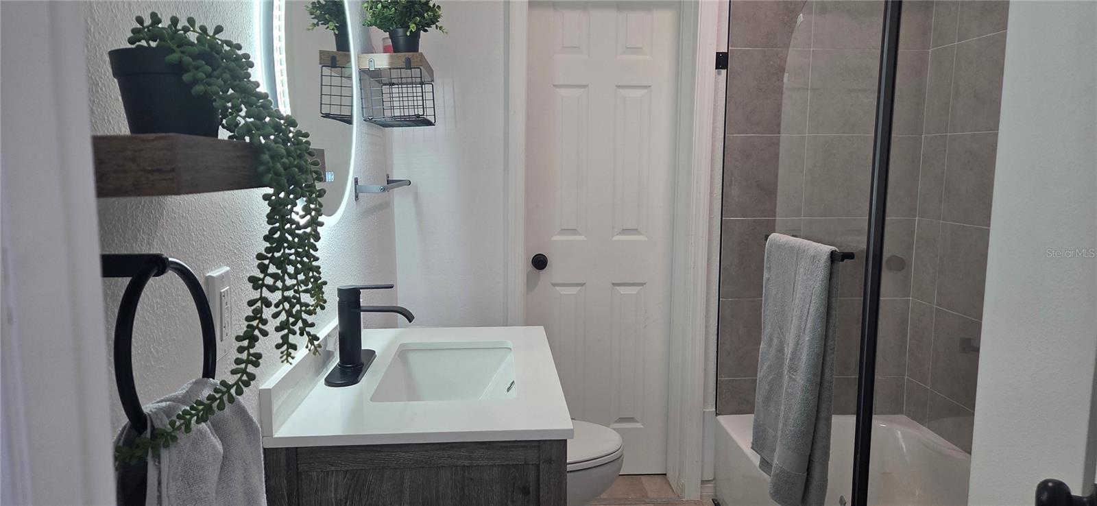 Image 25 of 80 For 1152 9th Street